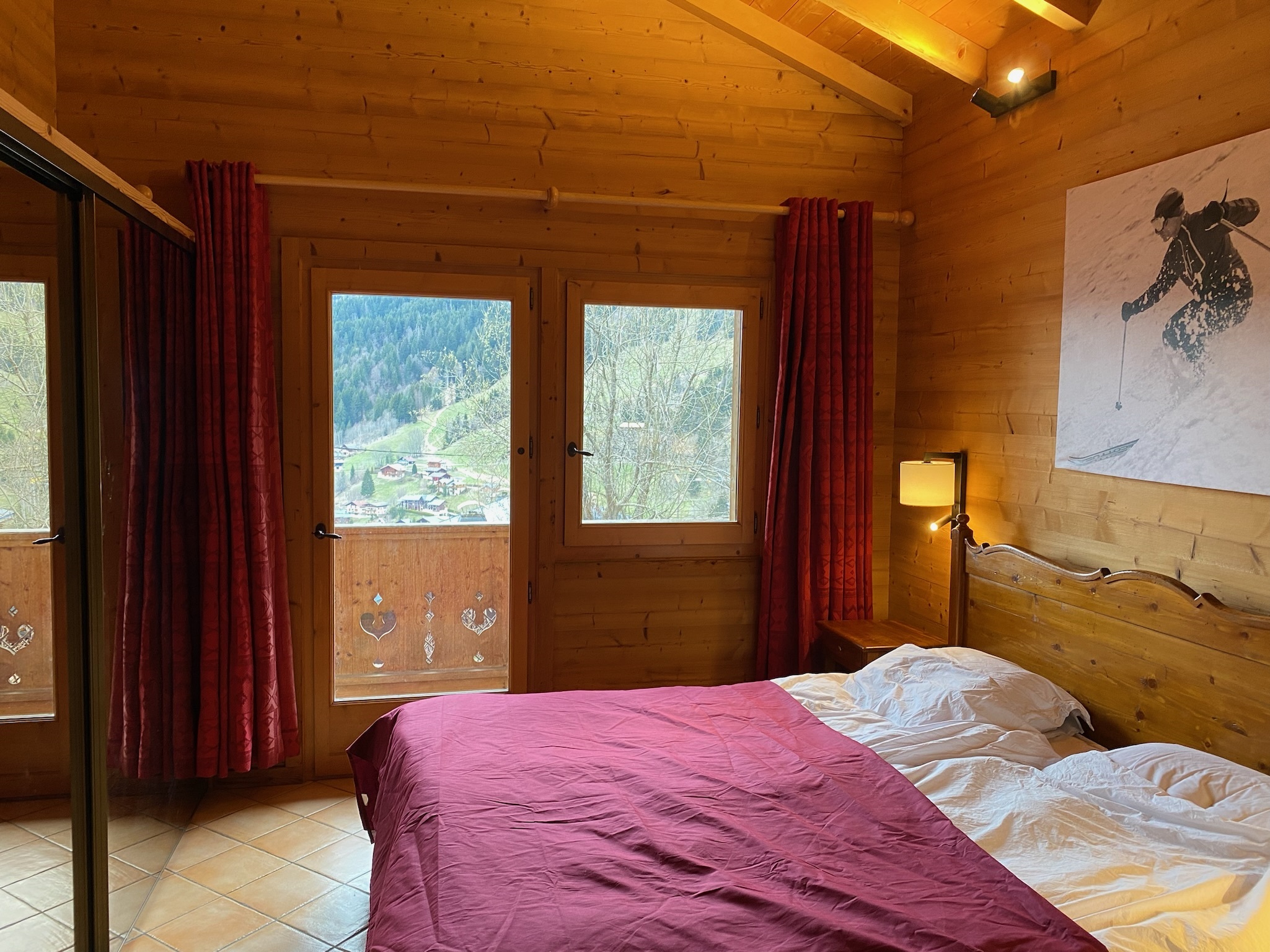 MasterBedRoom/MB0.jpg